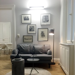 lounge area in the reception room